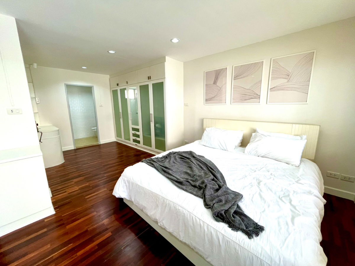 รูป 🏡 ทาวน์โฮมหรูให้เช่า พัฒนาการ 38 4 ชั้น 💰 เดือนละ 39,999 บาท 🐶🐱 เลี้ยงสัตว์ได้ รหัสทรัพย์: RS978 - รูปที่ 2/10