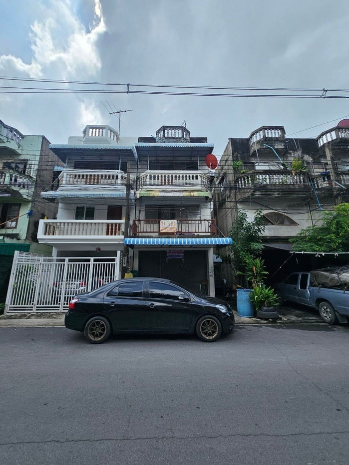 picture 3-Storey Commercial Building for Sale — Soi Romklao 21 | Below Market Valuation! - 1/6