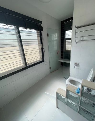 3-bed townhouse for rent, 183 sqm, 19.4 sq wah, Six nature vibhavadi 60