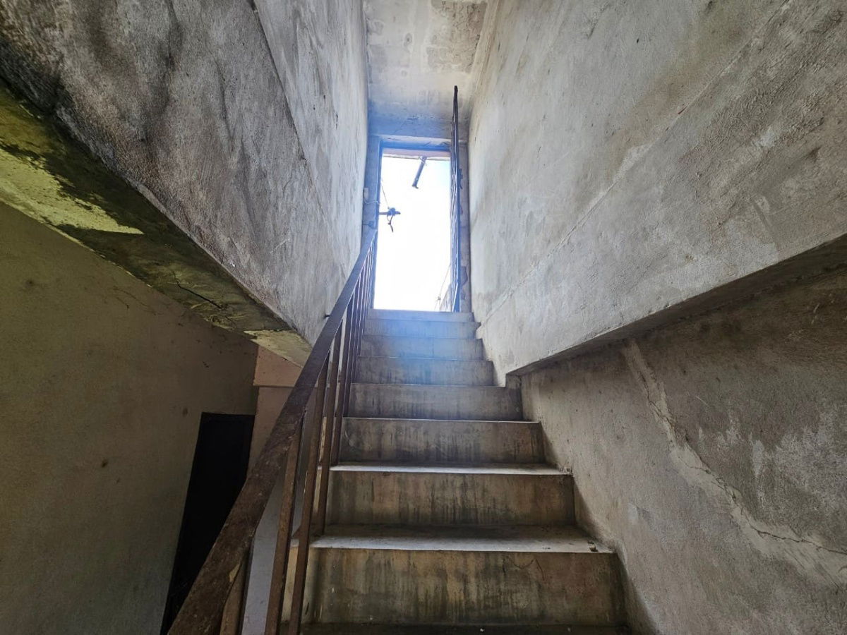 picture 3-Storey Commercial Building for Sale — Soi Romklao 21 | Below Market Valuation! - 3/6