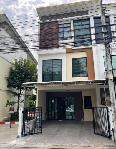 3-bed townhouse for rent, 183 sqm, 19.4 sq wah, Six nature vibhavadi 60