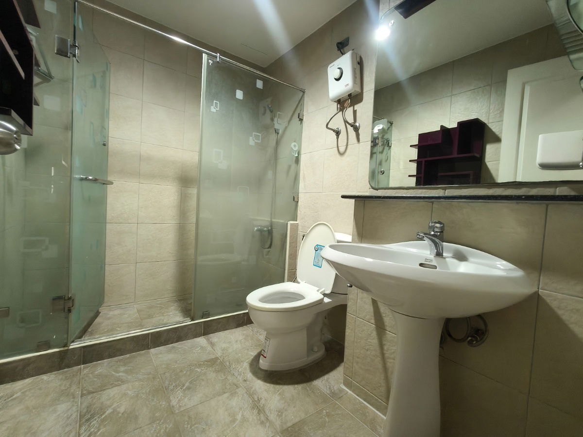 picture RARE FIND! 💎 Huge 127 sqm 3-Bedroom Condo for Rent at The Waterford Diamond, Phrom Phong - Unbeatable Price! - 34/36
