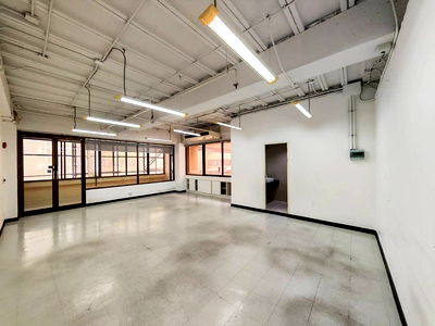 Office for rent Sukhumvit Road : Office for rent, Asoke Khlong Toei Nuea, Watthana