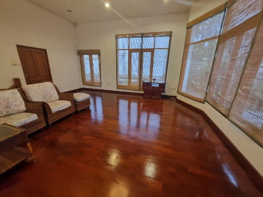 รูป [ให้เช่า] บ้านเดี่ยว รัชดาภิเษก 36 / 2 ห้องนอน 3 ห้องน้ำ / 80 ตรว. 250 ตรม. **65,000** เหมาะสำหรับพักอาศัยหรือทำออฟฟิศ จดทะเบียนบริษัทได้ - รูปที่ 11/12