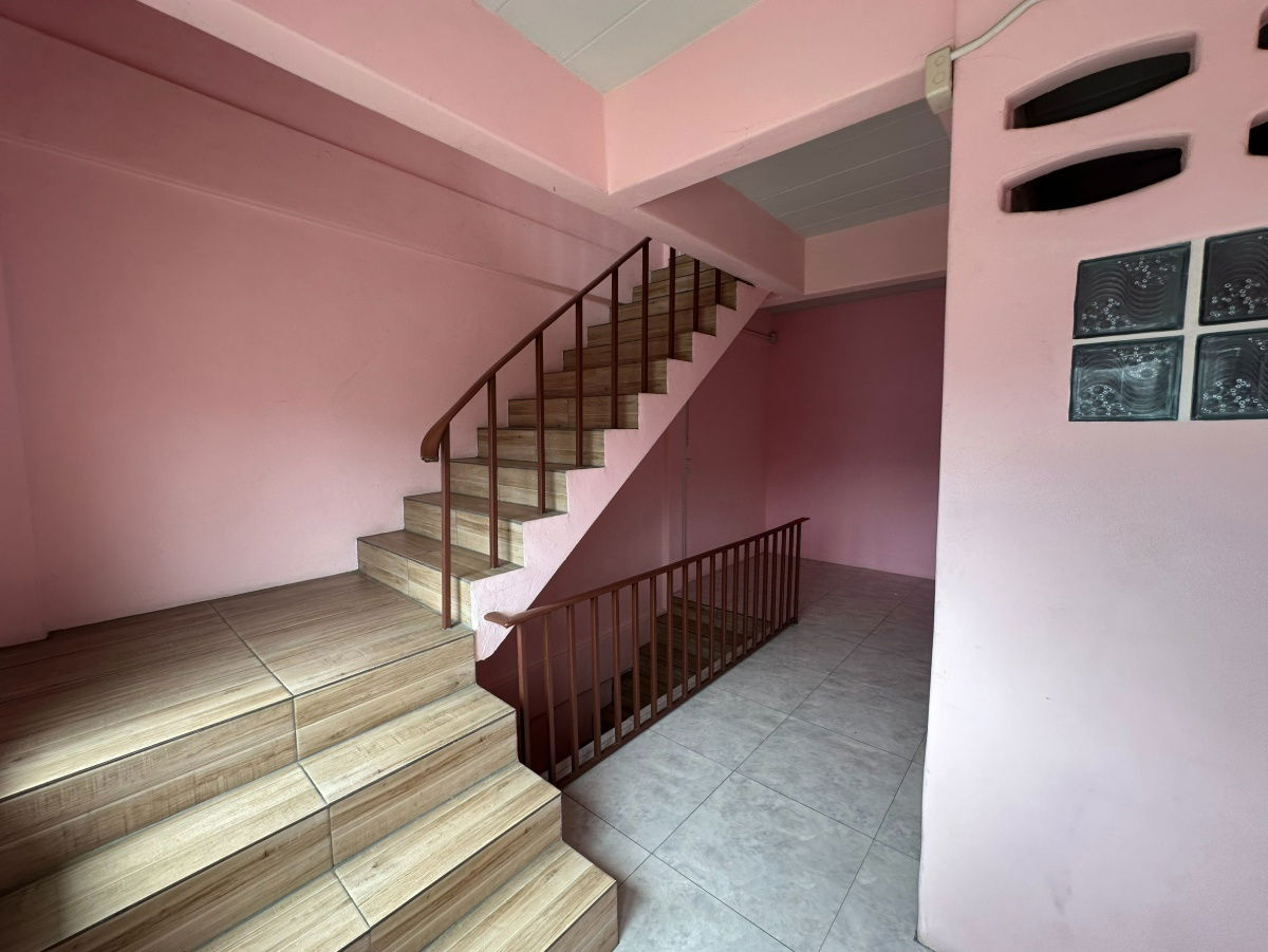 picture Building for rent 3 floors near Latplakhao R. - 11/18