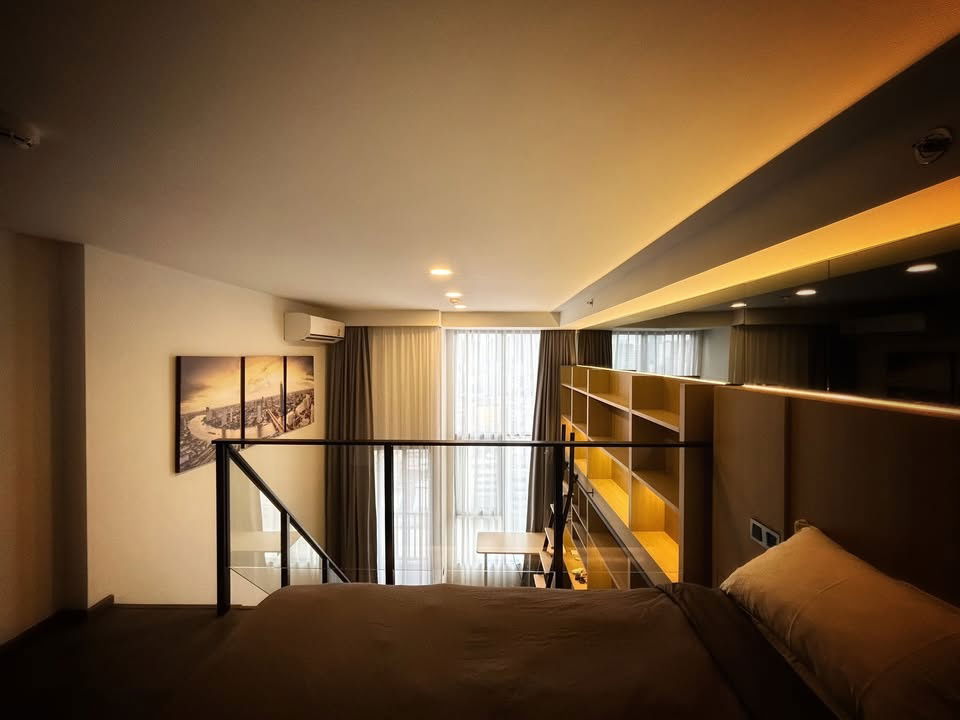 รูป 🔐#OL2303_220🔐🗓️ ว่างพร้อมอยู่🗓️𝐅𝐨𝐫 𝐑𝐞𝐧𝐭 ( 35 𝐬𝐪𝐦. Duplex1Bed, 𝟏𝐛𝐚𝐭𝐡 )𝐏𝐚𝐫𝐤 𝐎𝐫𝐢𝐠𝐢𝐧 𝐂𝐡𝐮𝐥𝐚 - 𝐒𝐚𝐦𝐲𝐚𝐫𝐧 - รูปที่ 13/15