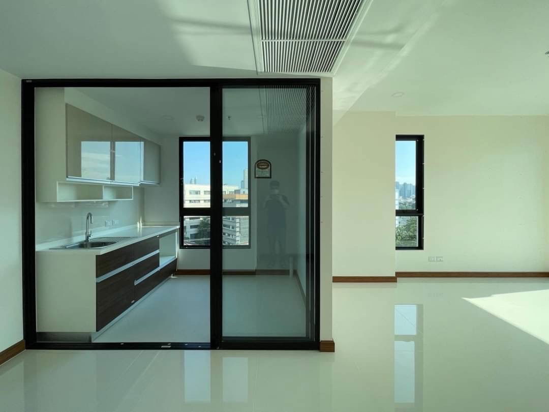 picture HOT DEAL!  Anyone looking for an empty room, don't miss it!  47 Sq.m. 1 bed unblocked view  - 4/13