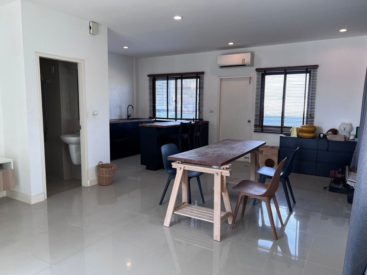 รูป 🏡 ขายทาวน์เฮาส์ 2 ชั้น หน้าบ้านไม่ชนใคร! พร้อมอยู่ ทำเลดี บางนา-ตราด กม.29 (ใกล้ ABAC / สุวรรณภูมิ) - รูปที่ 7/15