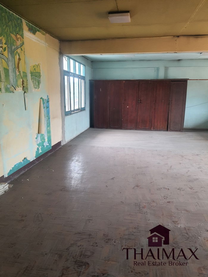 picture The good location land of 313 sq.wa on Thapae rd. in the heart of Chiang Mai city for sale. - 8/8