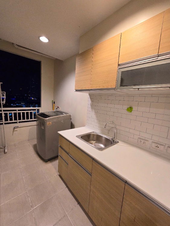 picture Condo For Rent | The Best Value In The Project “The Station (Sathorn@Bangrak)” 45 Sq.m. Near BTS Saphan Taksin - 5/10