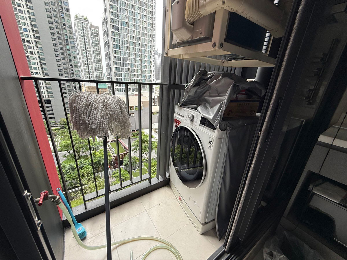 รูป Life Asoke Hype | ราคา 17,500 บาท | ห้องสวย ห้องใหม่ เฟอร์นิเจอร์ครบ พร้อมเข้าอยู่ - รูปที่ 10/18