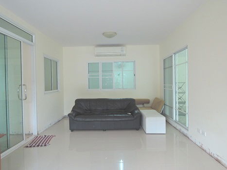 รูป ขายบ้านเดี่ยว 2 ชั้น 3 ห้องนอน หมู่บ้านภัสสร พระราม 9-วงแหวน - รูปที่ 2/9