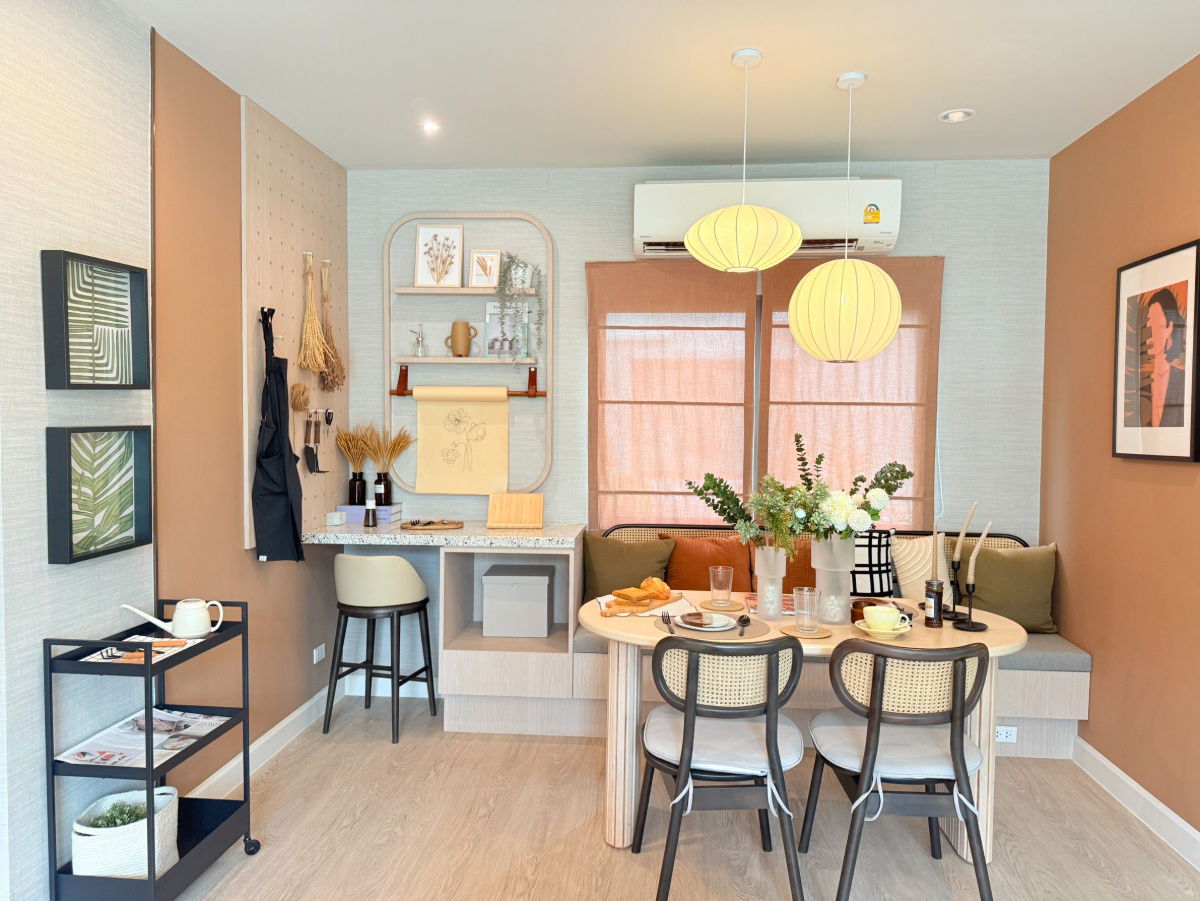 picture Solna (Single House) — fully furnished and ready to move-in. Situated in a private area at the front of the development. - 4/25