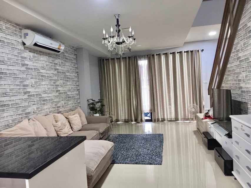 picture TH64 Town Home 3 story For Rent - 6/8