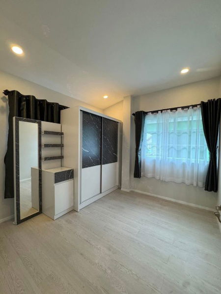 picture For sale: 2-storey detached house, newly renovated, North Pattaya area,great  location, move in Ready - 10/16