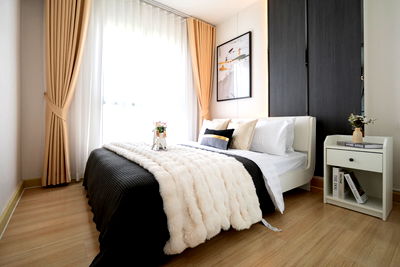Condos for sale Soi Lasalle (Sukhumvit 105) : QuikCondo220725  Sale :(The Parkland Srinakarin Lakeside)