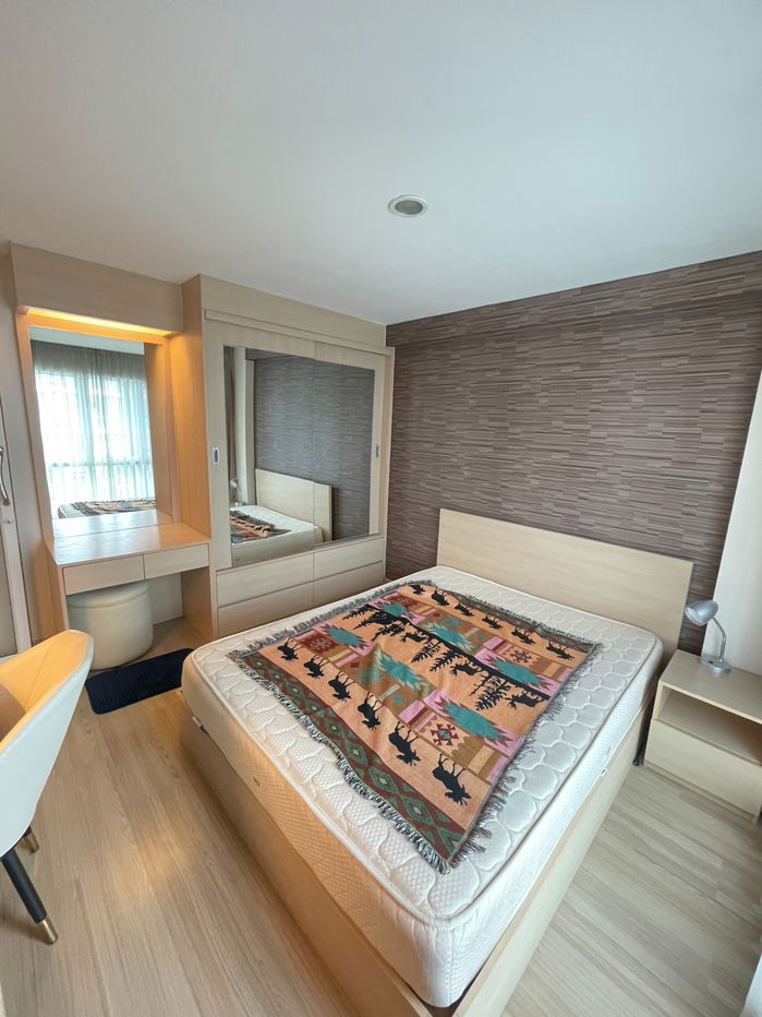 picture Rent The Wing Place condo near Suandok Hospital 34 sq m 10,000 / month - 9/12