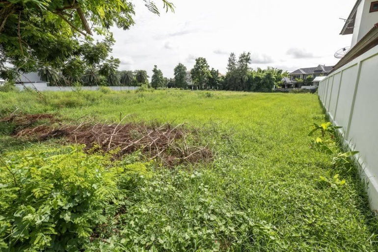 รูป ขายที่ดิน แปลงงาม ภายในโครงการหรู Windmill Park (บางนา) ที่ดินสวย ทำเลดี ส่วนตัวมากๆ ร่มลื่นเหมาะสร้างบ้านขนาดใหญ่ ( ราคาถูกมากๆ ) - รูปที่ 4/8