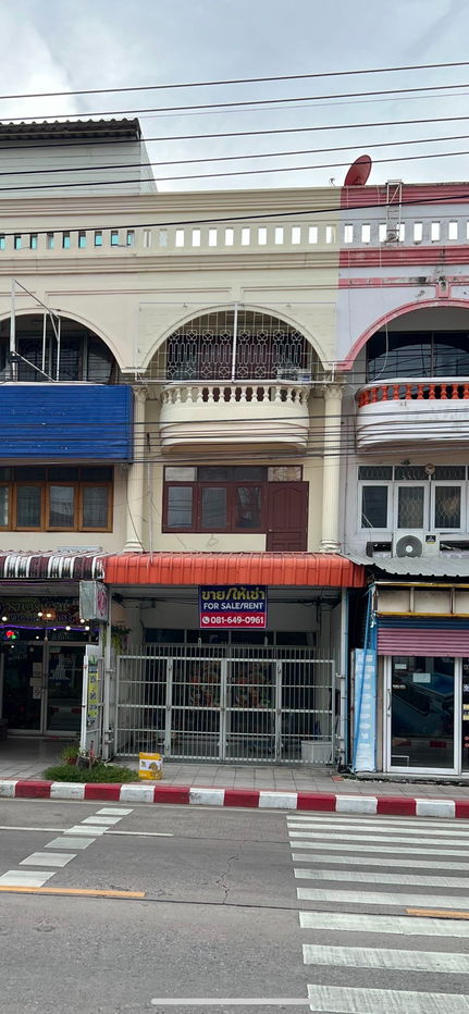 picture Building for rent 3 floors near Latplakhao R. - 1/18