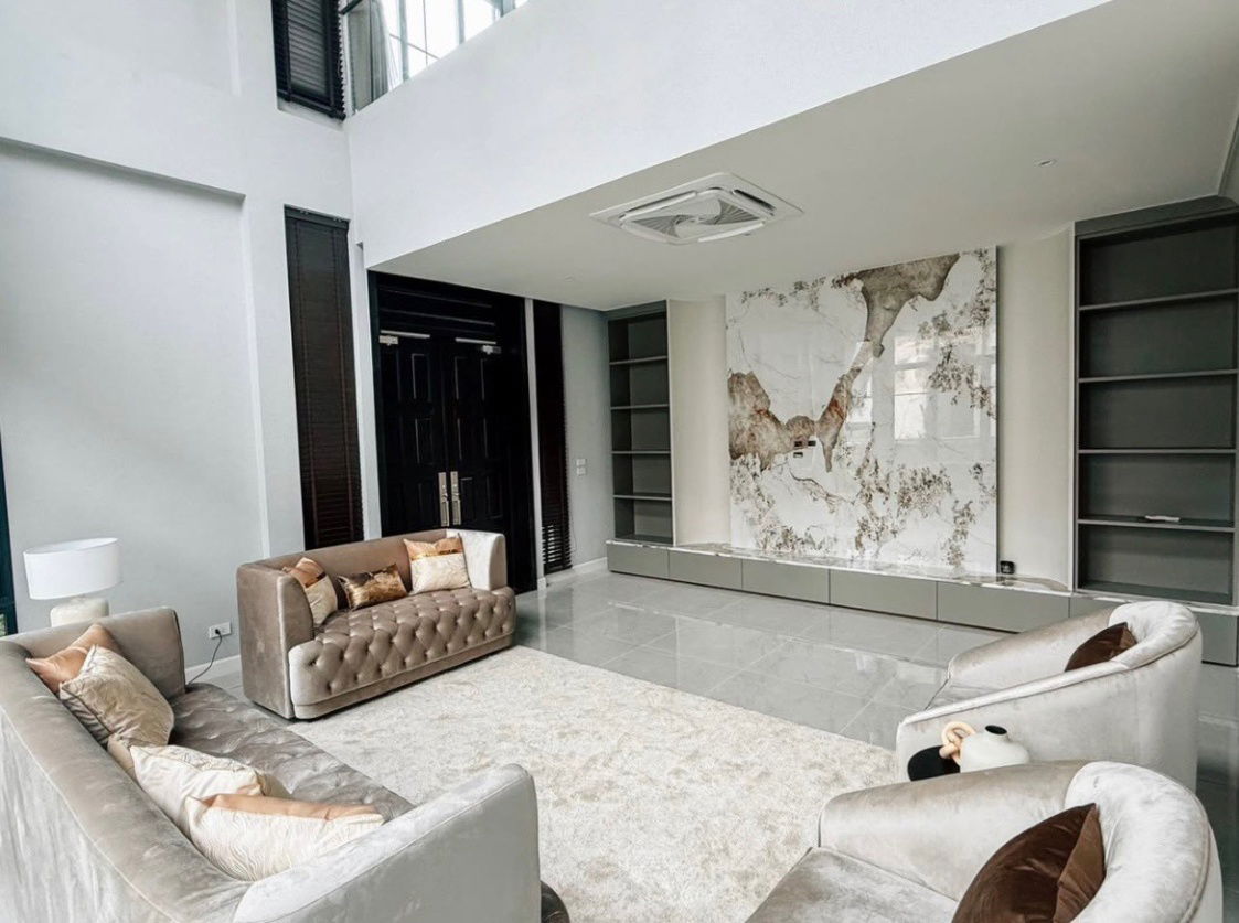 picture P0111 The City Bangna 2 - L Size Spacious Luxury Living Near Mega Ba - 9/10