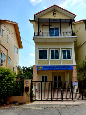 Twin houses for sale บิ๊กซี บางใหญ่ : บ้านแฝด 148.8 square meter Nonthaburi Muang Nonthaburi Bang Rak Noi for 4500000 THB
