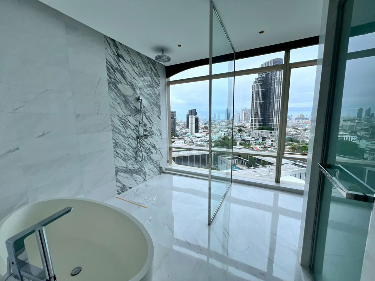 picture Available !!  Super Luxury!!!! 4 Beds 3 Baths  - 29/36