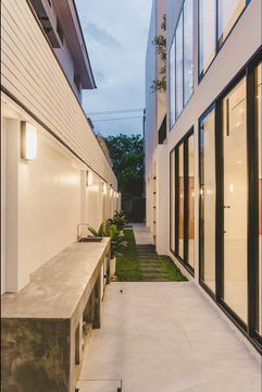 Baan Klang Muang project near BTS Punnawithi