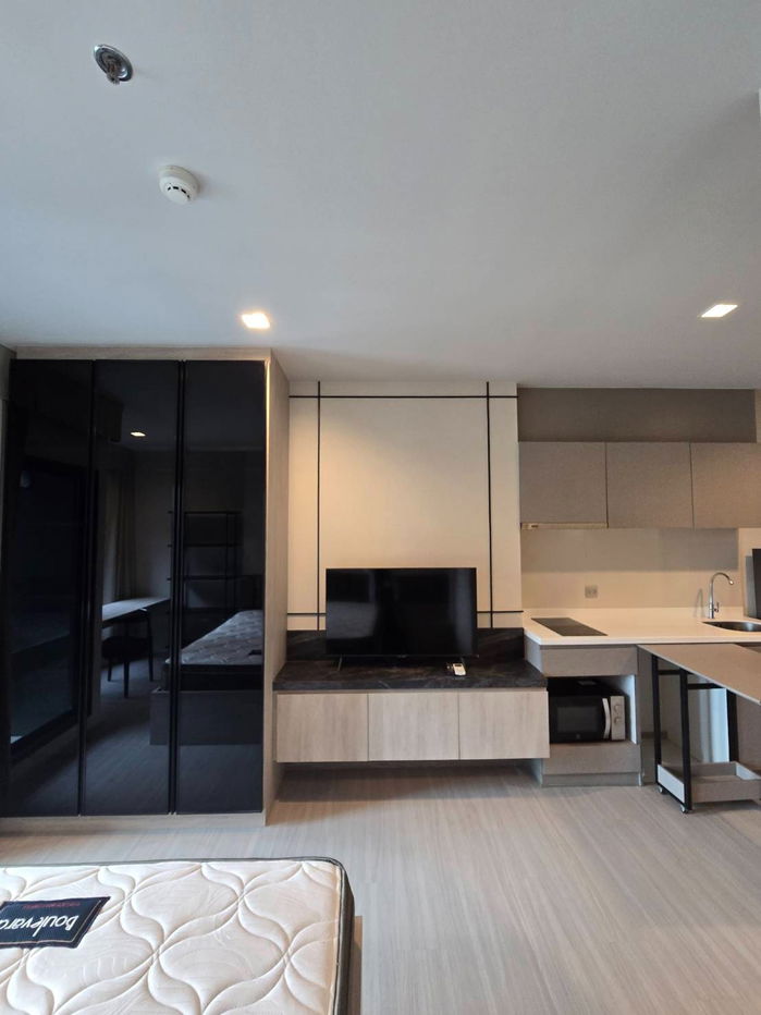 picture Life Asoke - Rama 9 - 15,000 baht (Nice unit Cheapest Price) - 11/12