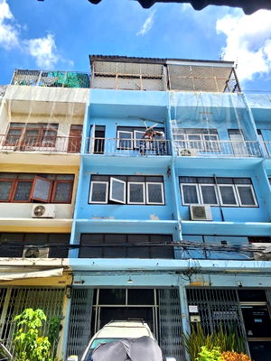 สำนักงาน เขตบางซื่อ : เช่า ตึกแถว  3 ชั้น ซอยประชาชื่น 27 ครึ่ง + ดาดฟ้า 16 ตร.ว 192 ตร.ม. ราคา 3,890,000 บาท 0958195559 @infinitycondo