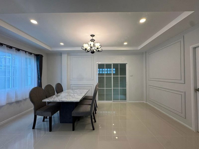 picture For sale: 2-storey detached house, newly renovated, North Pattaya area,great  location, move in Ready - 3/16