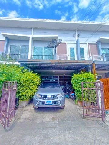 picture LatSawai Market 1.1 km. LamLukka Khlong 2-storey townhouse, modern style 19 sq.w.149 sq.m. - 2/8