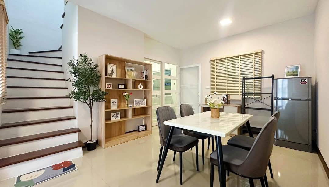 รูป ปล่อยเช่าทาวน์โฮม พฤกษาวิลล์ 75 ราชพฤกษ์-แม่เหียะ ตกแต่งสไตล์ Modern Minimal เรียบหรู ใกล้สนามบินเชียงใหม่ T.094-6511456 - รูปที่ 6/17