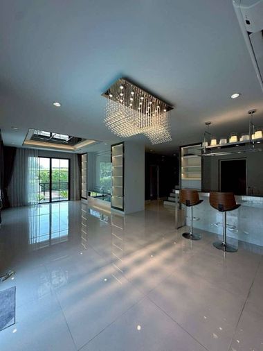 4-bed house for sale, 224 sqm, 81 sq wah, Setthasiri Pattanakarn