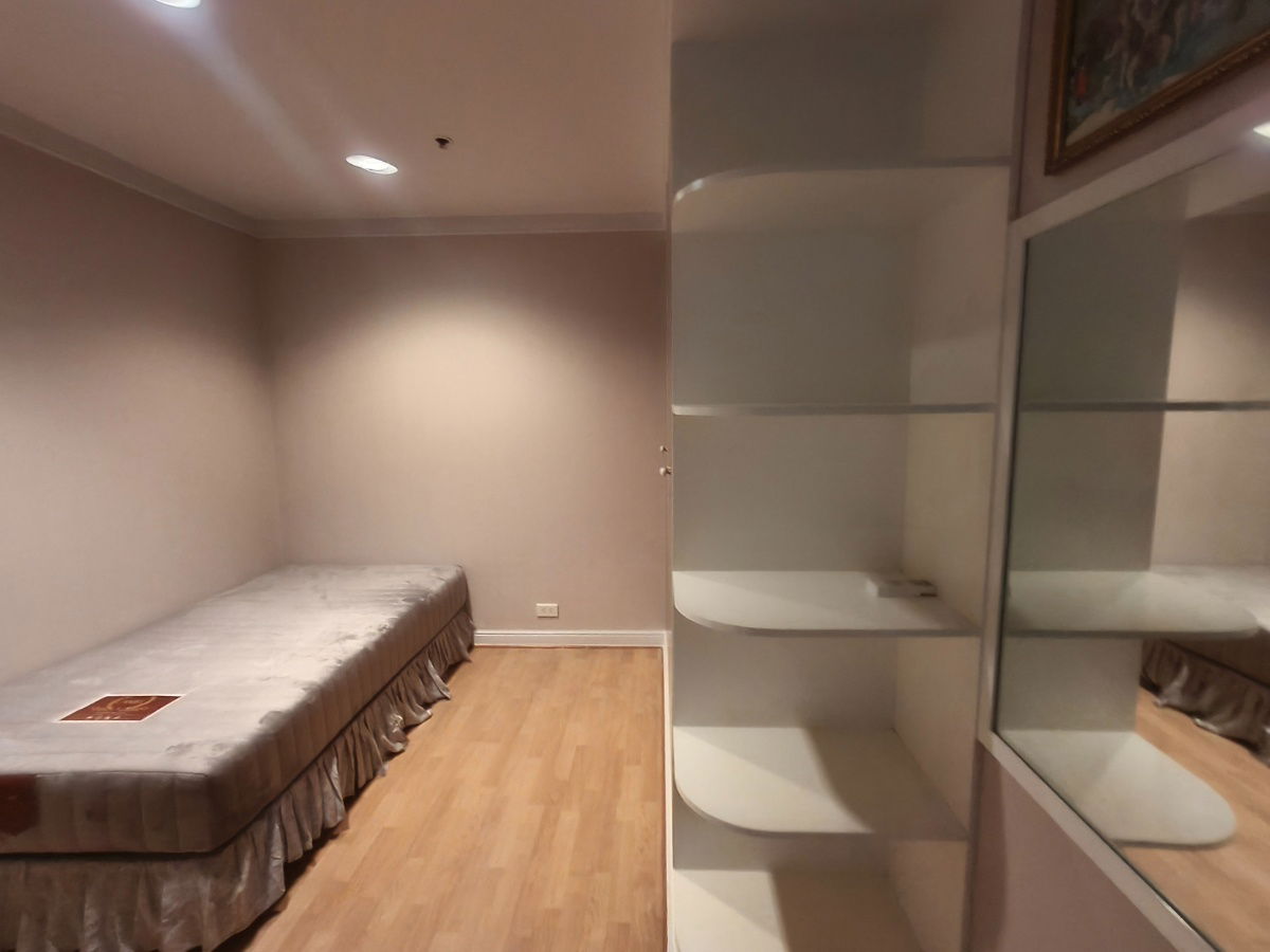 picture RARE FIND! 💎 Huge 127 sqm 3-Bedroom Condo for Rent at The Waterford Diamond, Phrom Phong - Unbeatable Price! - 7/36