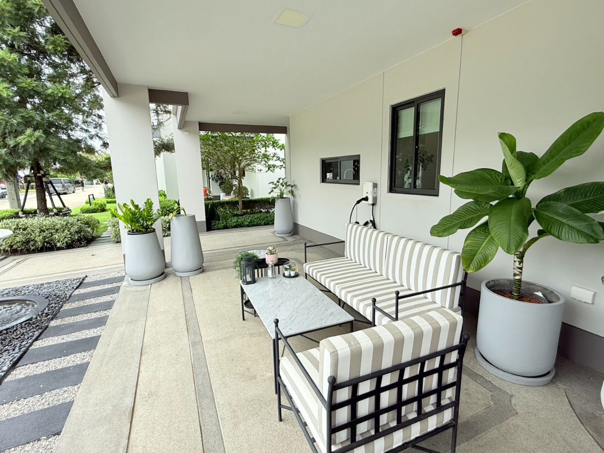 picture Show Home for Sale: “Saransiri Bangna” – Freesia Model | Fully Furnished, Move-In Read - 3/39