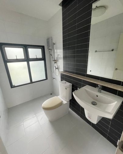 3-bed townhouse for rent, 183 sqm, 19.4 sq wah, Six nature vibhavadi 60