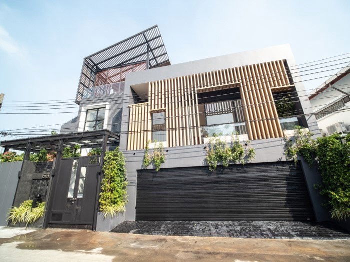 รูป P0117 ขายบ้านหรู 3 ชั้น พร้อมสระว่ายน้ำ ใจกลางสุขุมวิท 71 | พื้นที่ใช้สอย 900 ตร.ม. - รูปที่ 2/15