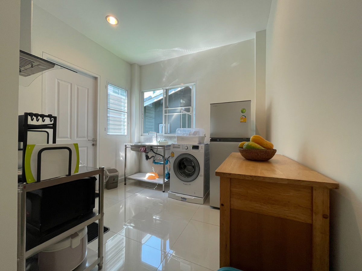 picture Three-bedroom detached house for rent in Mooban Nara Botanic Srinakarin, 9 minute walk from MRT Sri Lasalle Station - 12/13