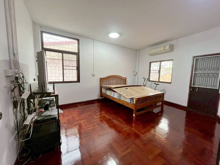 รูป ขายบ้าน 3 ชั้น ซอยสุขุมวิท 101/1 ( ซอยย่อยวชิรธรรมสาธิต14 )
( Soi Wachiratham Sathit 14 ) - รูปที่ 6/16