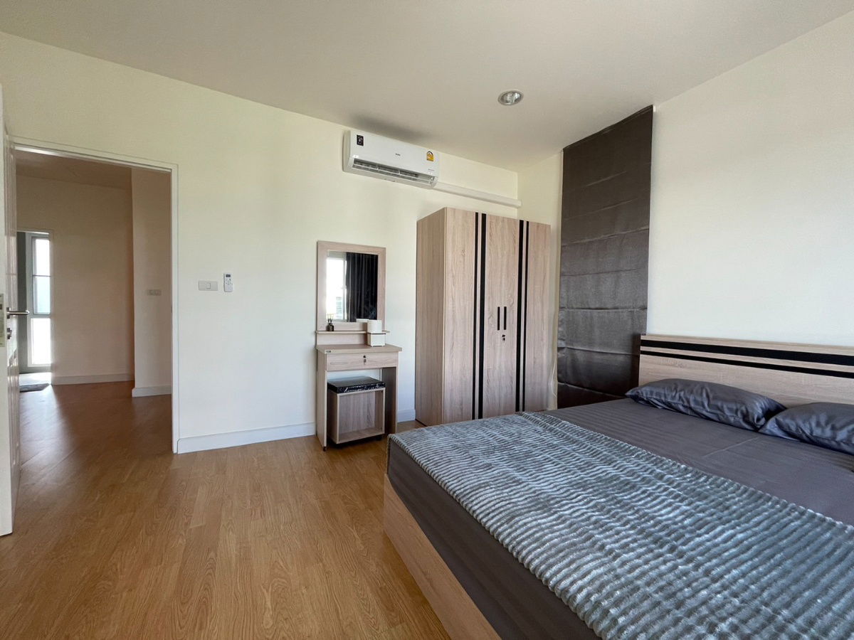 picture Three-bedroom detached house for rent in Mooban Nara Botanic Srinakarin, 9 minute walk from MRT Sri Lasalle Station - 4/13