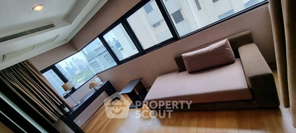 picture 1-BR Condo at Sathorn Gardens near MRT Si Lom (ID 1945812) - 2/5