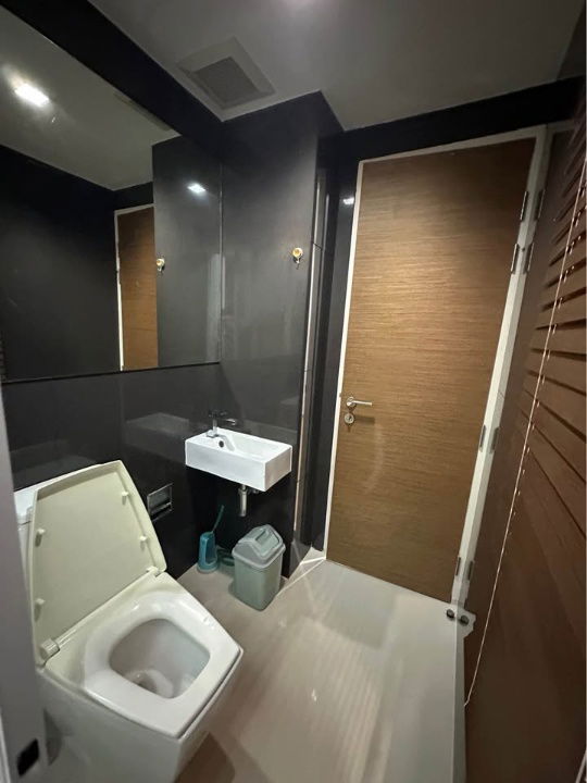 picture R2556 Condo For Rent RHYTHM Phahol Ari - 7/9