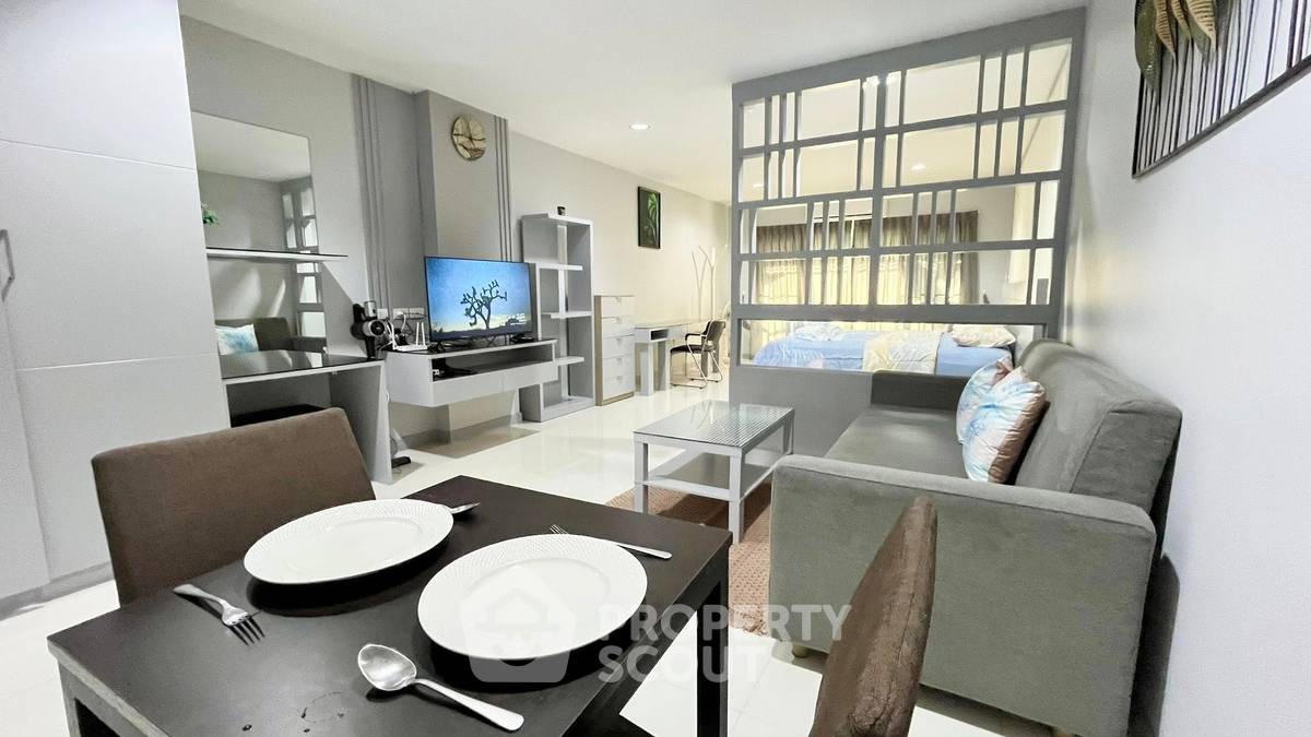 picture 1-BR Condo at Baan Klang Hua Hin Condominium close to Hua Hin Night Market (ID 2101431) - 2/12