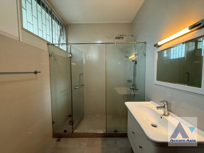 picture 🔼🔽 AccomA 📩 Home Office 3 BR House in Khlong Toei Nuea (99503) - 16/20