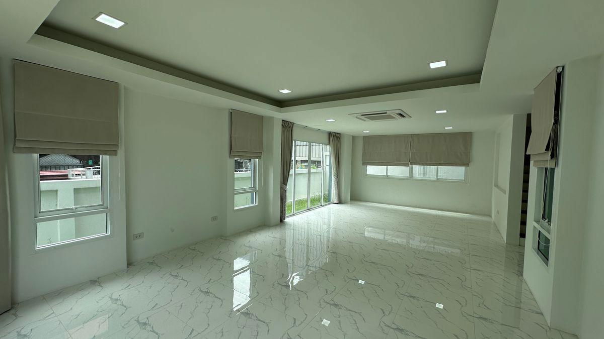 picture Townhouse for rent 📍 On Nut 46 – Srinakarin 36 | Near MRT Srinakarin 38 only 1.2 km. - 16/16