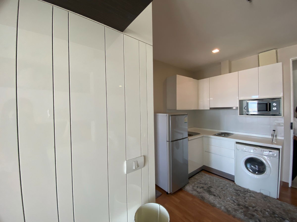 picture One-bedroom unit for rent in The Coast Bangkok Condominium, near with skywalk to BTS Bangna Station - 6/7