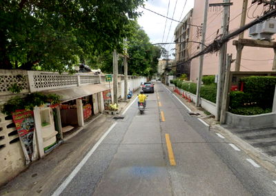 ที่ดิน วิทยาลัยอาชีวศึกษาเอี่ยมละออ : ขายที่ดินพร้อมสิ่งปลูกสร้าง ซอยเชื้อเพลิง ใกล้สวนสมเด็จย่า