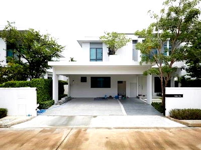Houses for rent Ramintra Road : 🌿 WS1628 [For rent] Manthana Village, Km.15 - Large house next to the club 💰 Rental price 160,000 baht/month