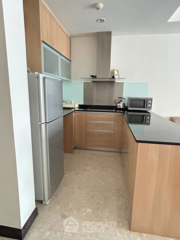 picture 2-BR Condo at Sathorn Gardens near MRT Si Lom (ID 2218532) - 4/11