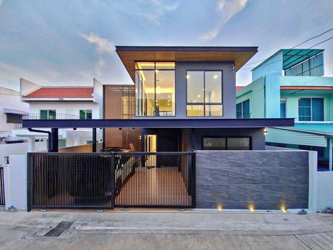 P0127 Sale!! Private Luxury Pool Villa - Sukumvit 60/1